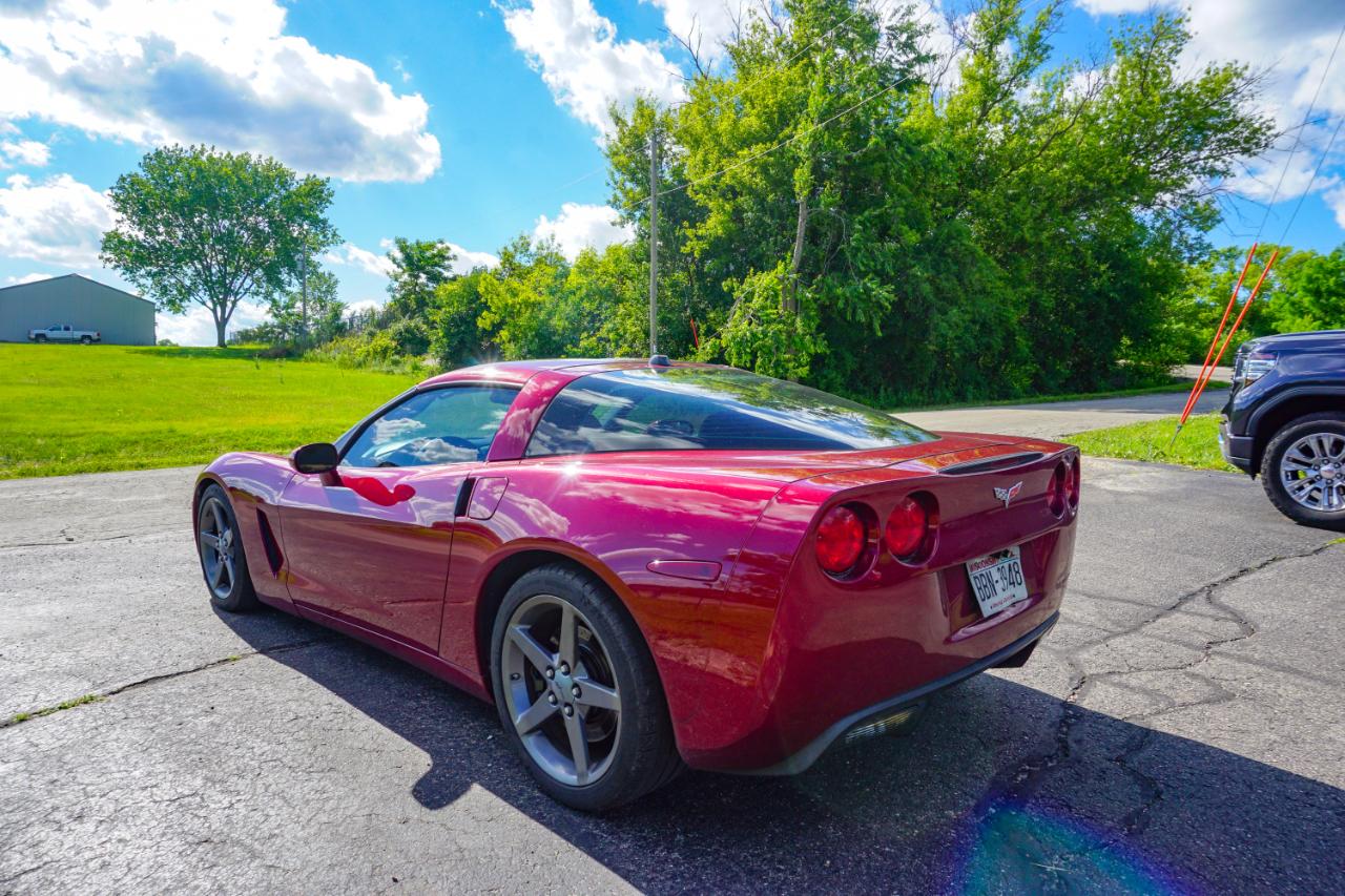 Chevrolet Corvette 2dr Cpe 2005