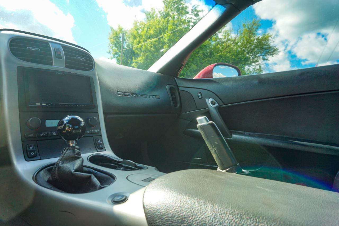 Chevrolet Corvette 2dr Cpe 2005