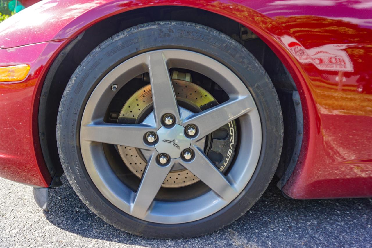 Chevrolet Corvette 2dr Cpe 2005