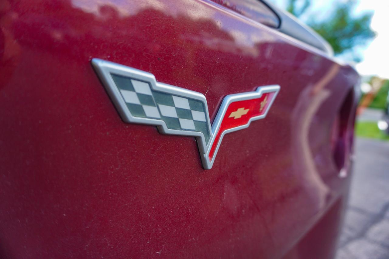 Chevrolet Corvette 2dr Cpe 2005