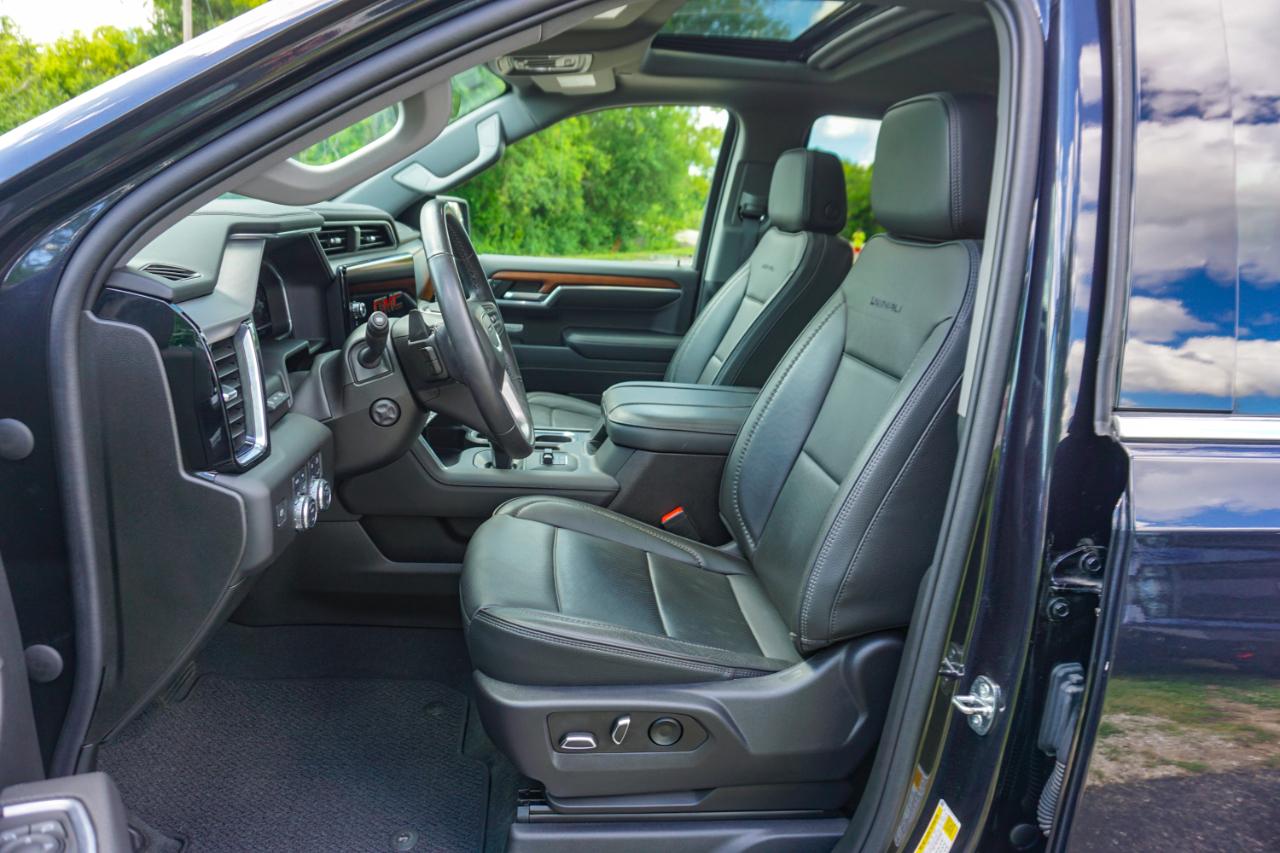 GMC Sierra 1500 4WD Crew Cab 147" Denali 2023