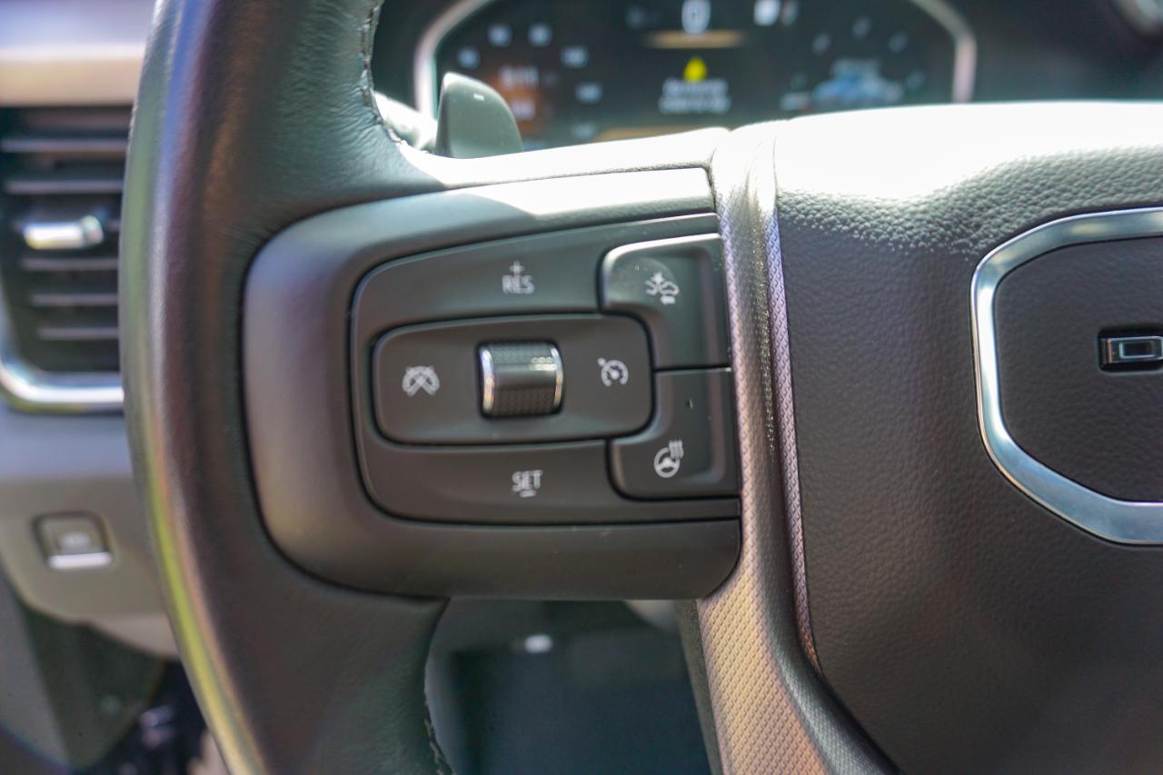 GMC Sierra 1500 4WD Crew Cab 147" Denali 2023