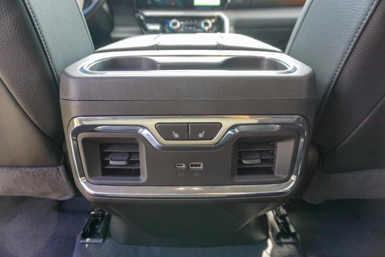 GMC Sierra 1500 4WD Crew Cab 147" Denali 2023