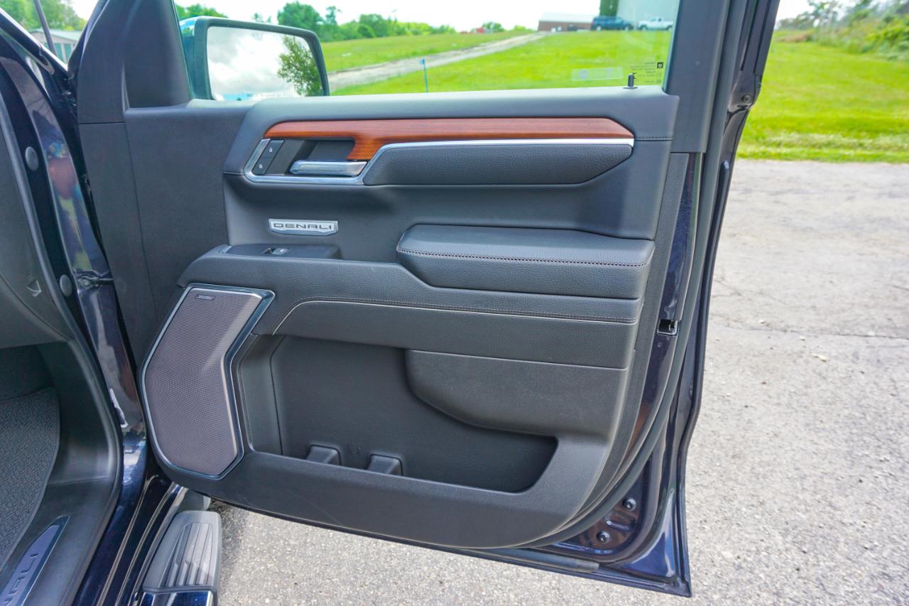 GMC Sierra 1500 4WD Crew Cab 147" Denali 2023
