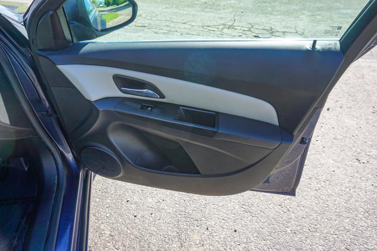 Chevrolet Cruze 4dr Sdn Auto ECO 2013