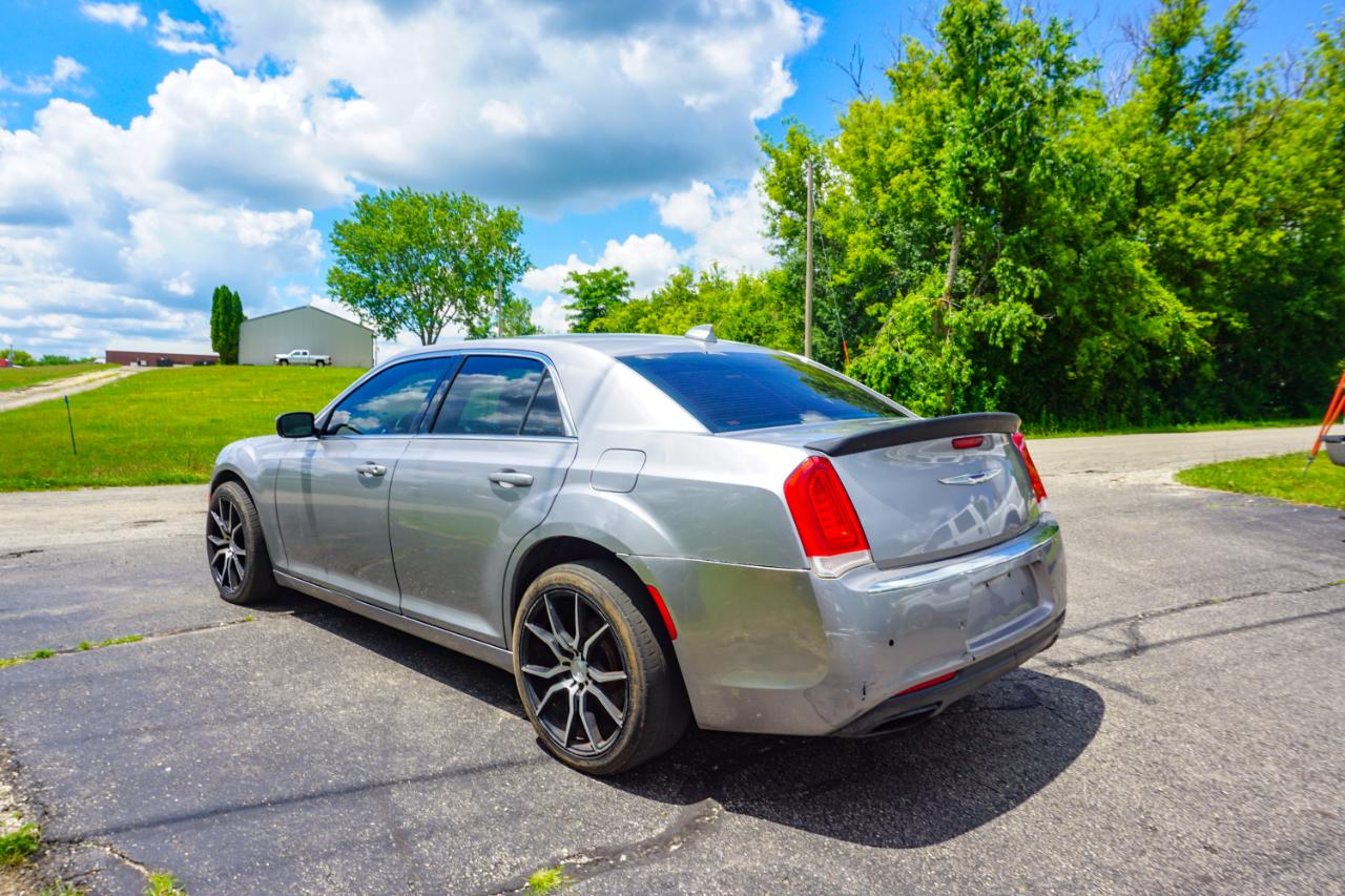 Chrysler 300 4dr Sdn Limited AWD 2015