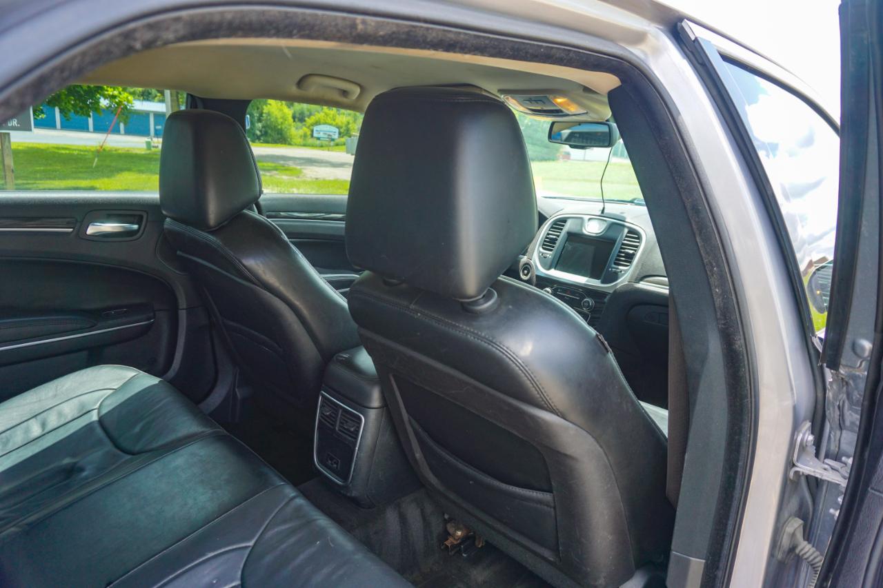 Chrysler 300 4dr Sdn Limited AWD 2015