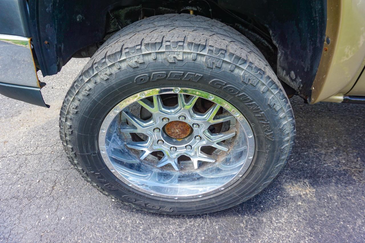 Chevrolet Silverado 2500HD Ext Cab 143.5" WB 4WD LS 2004