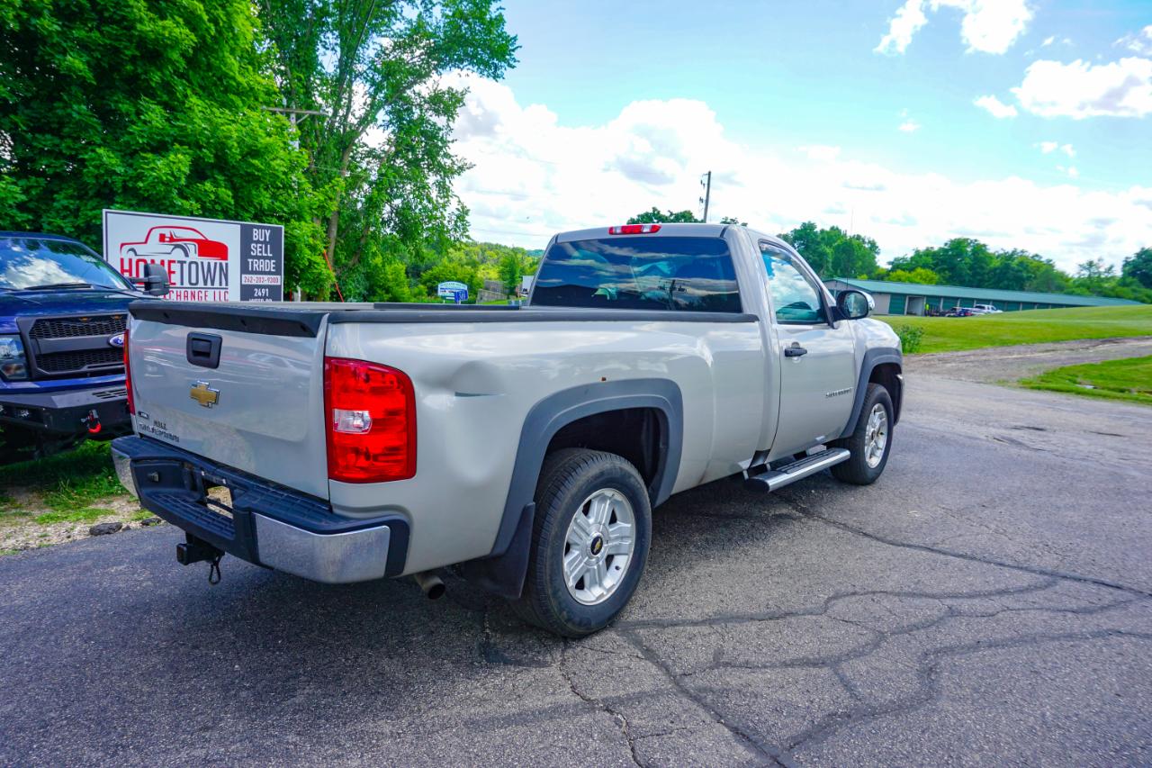 Chevrolet Silverado 1500 4WD Reg Cab 133.0" Work Truck 2008