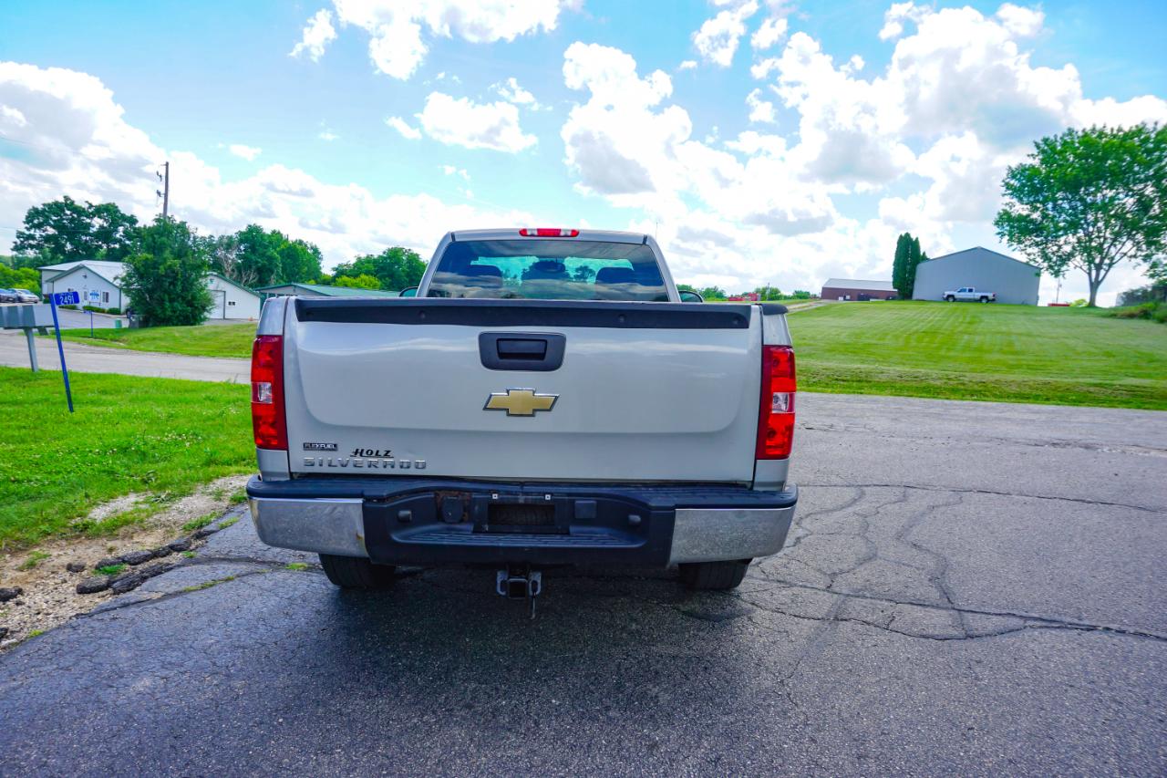 Chevrolet Silverado 1500 4WD Reg Cab 133.0" Work Truck 2008
