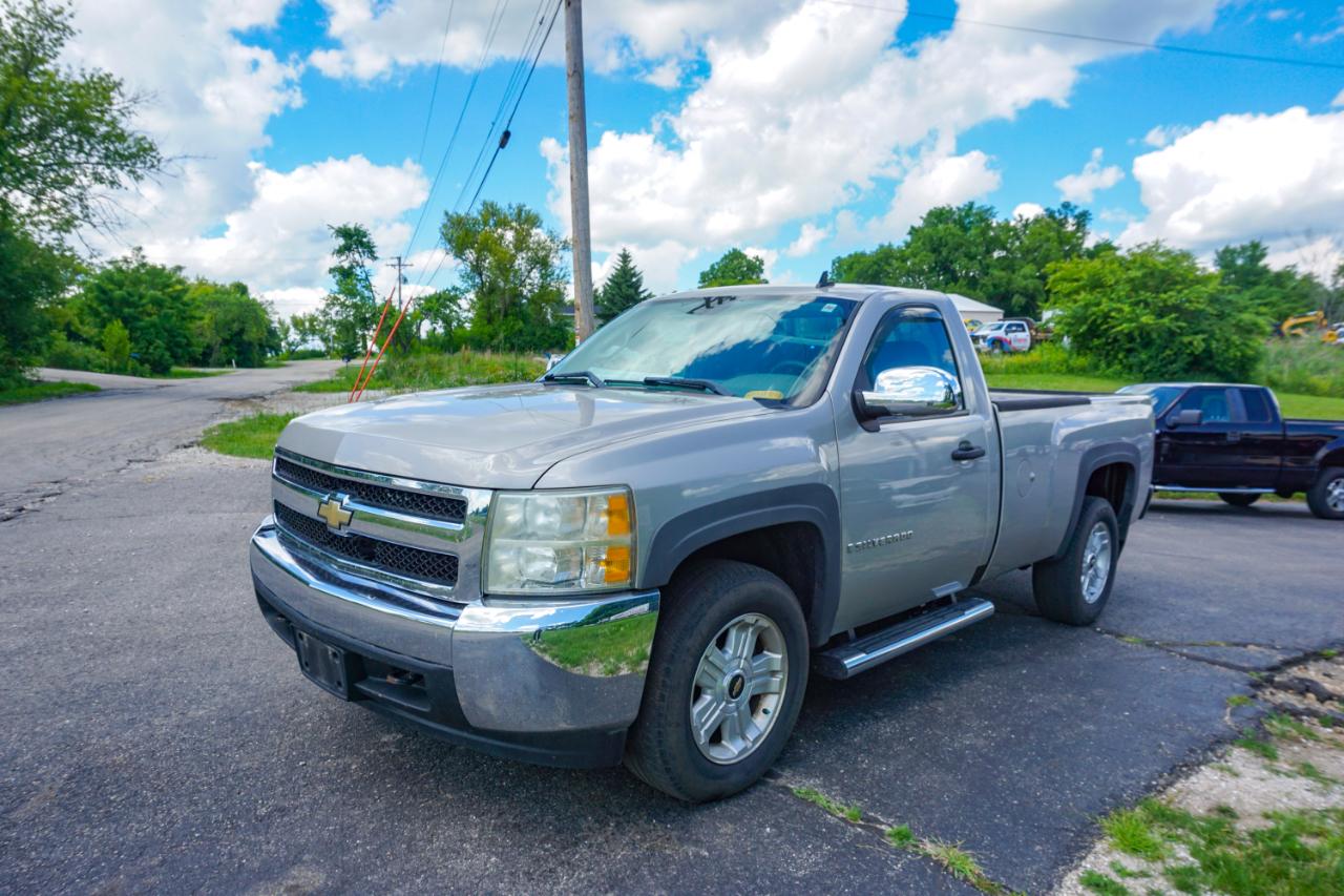 Chevrolet Silverado 1500 4WD Reg Cab 133.0" Work Truck 2008