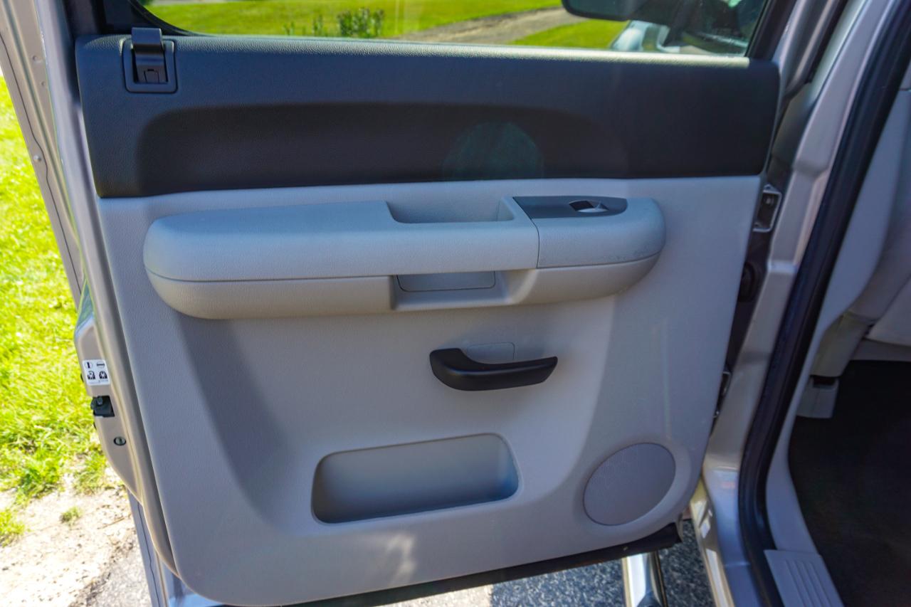 Chevrolet Silverado 1500 4WD Crew Cab 143.5" LT 2009