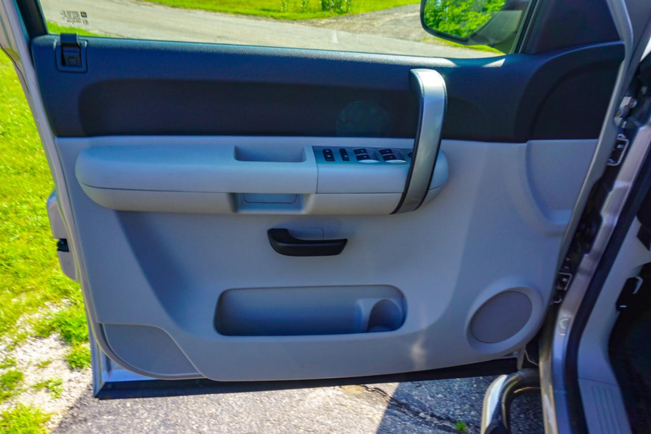 Chevrolet Silverado 1500 4WD Crew Cab 143.5" LT 2009
