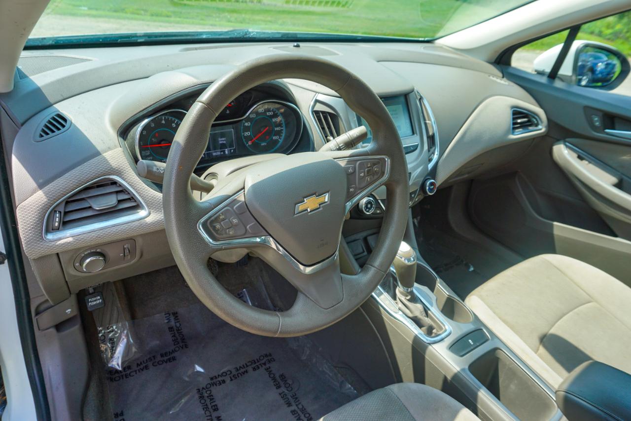 Chevrolet Cruze 4dr Sdn 1.4L LT w/1SD 2017