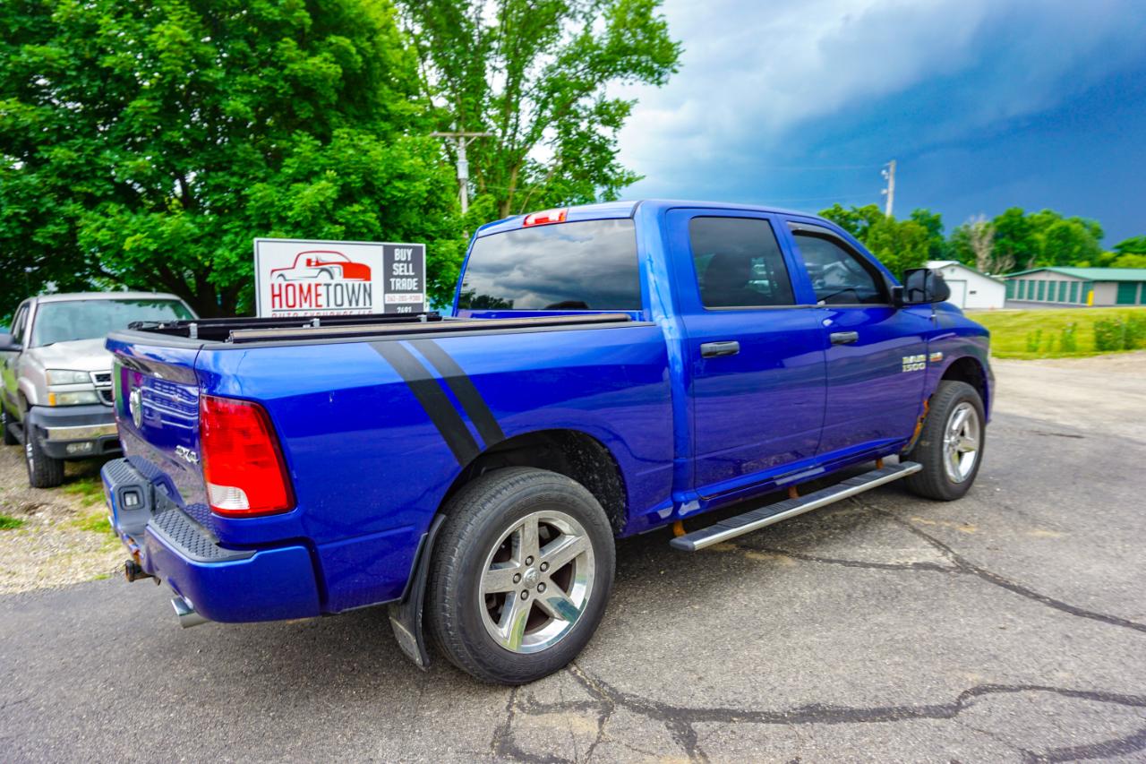 RAM 1500 4WD Crew Cab 140.5" Express 2015