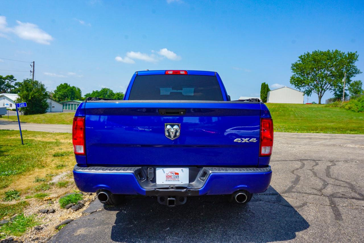 RAM 1500 4WD Crew Cab 140.5" Express 2015
