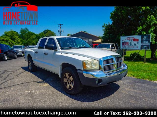 White 2005 Dodge Dakota Pickup Truck Four-Wheel Drive Automatic