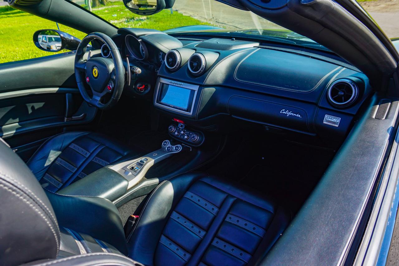 Ferrari California 2dr Conv 2011