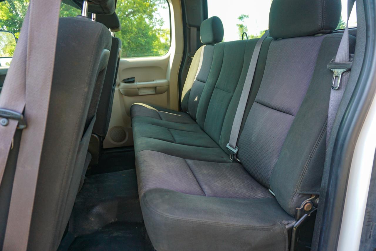 Chevrolet Silverado 2500HD 4WD Ext Cab 144.2" Work Truck 2011