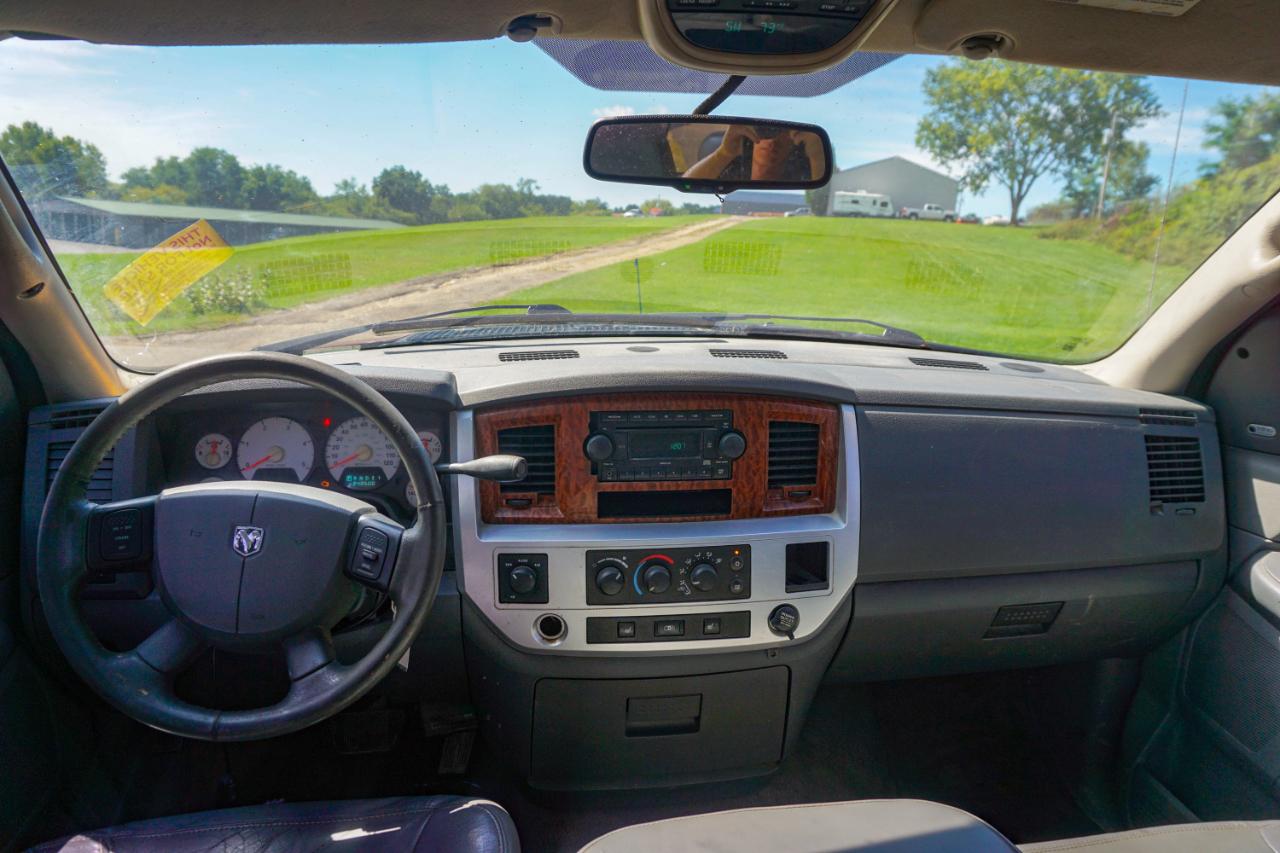 Dodge Ram 2500 4dr Quad Cab 140.5 4WD Laramie 2006