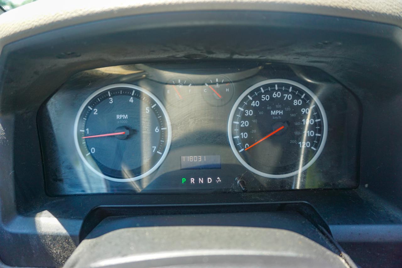 RAM 1500 4WD Quad Cab 140.5" Express 2012