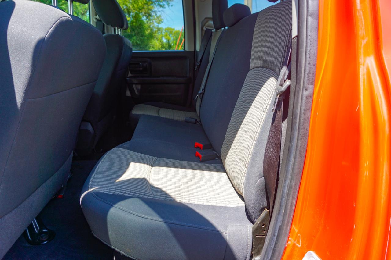 RAM 1500 4WD Quad Cab 140.5" Express 2012