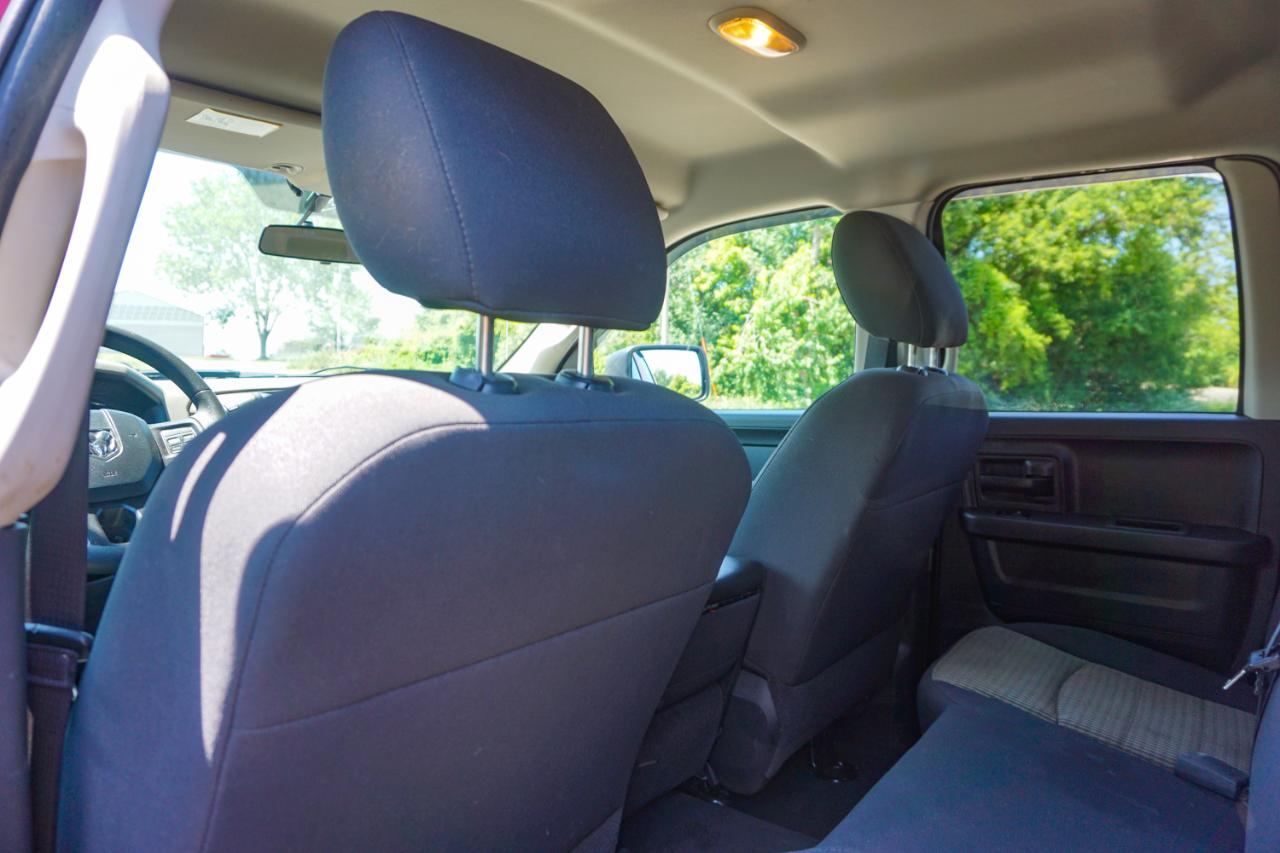 RAM 1500 4WD Quad Cab 140.5" Express 2012