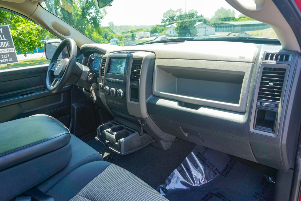 RAM 1500 4WD Quad Cab 140.5" Express 2012