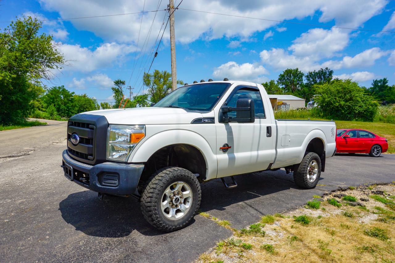 Ford Super Duty F-350 SRW 4WD Reg Cab 137" XLT 2015