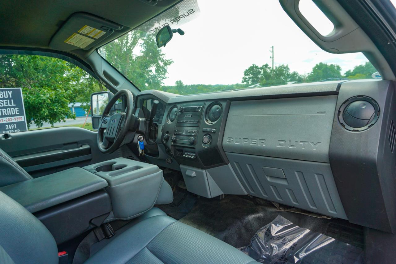 Ford Super Duty F-350 SRW 4WD Reg Cab 137" XLT 2015
