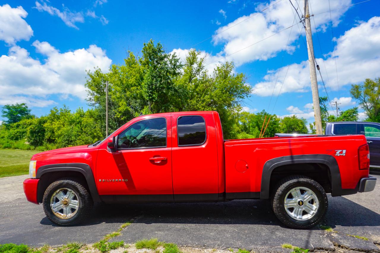 Chevrolet Silverado 1500 4WD Ext Cab 143.5" LTZ 2009