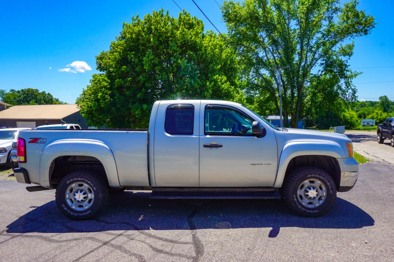 GMC Sierra 2500HD 4WD Ext Cab 143.5" SLE 2010