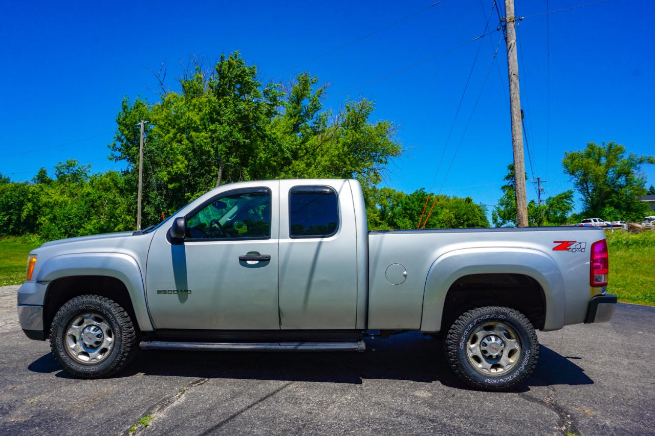 GMC Sierra 2500HD 4WD Ext Cab 143.5" SLE 2010