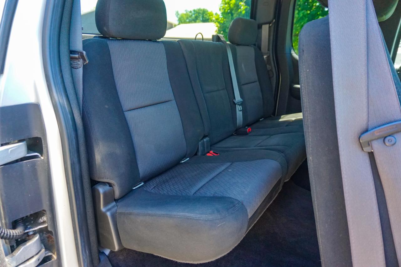 GMC Sierra 2500HD 4WD Ext Cab 143.5" SLE 2010