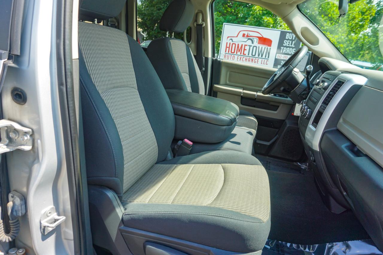 RAM 1500 4WD Quad Cab 140.5" SLT 2011