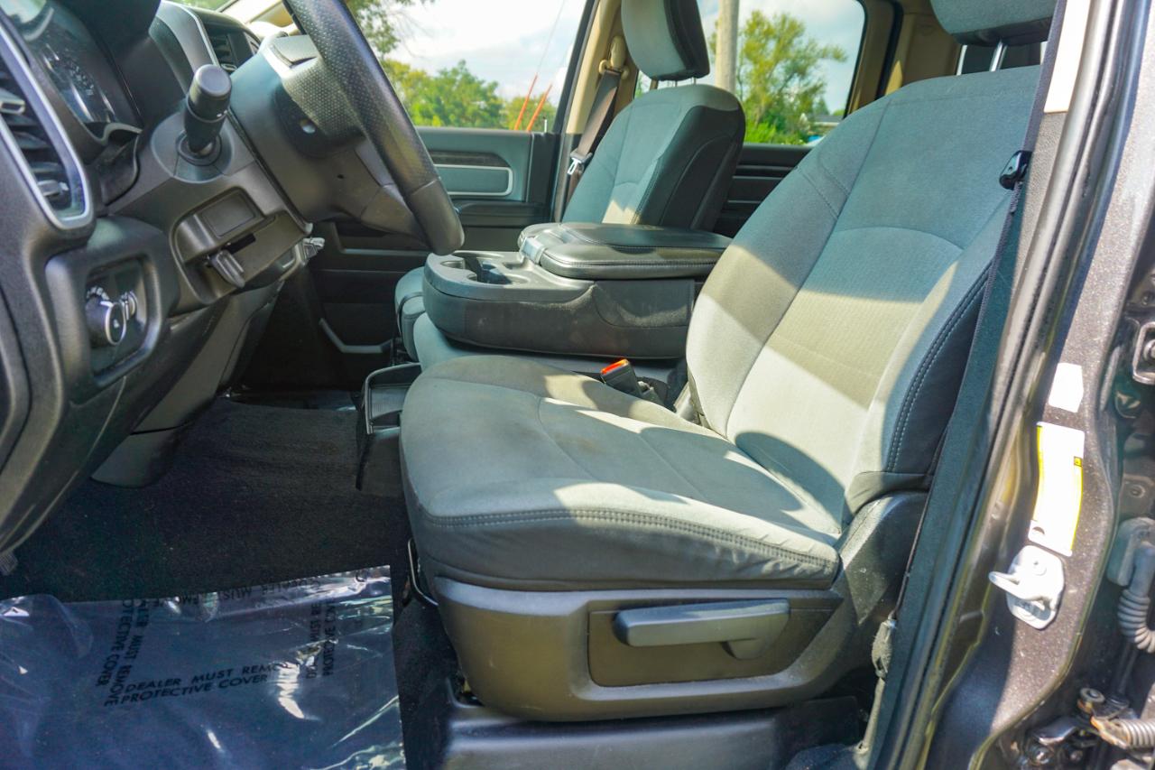 RAM 2500 Big Horn 4x4 Crew Cab 8' Box 2019