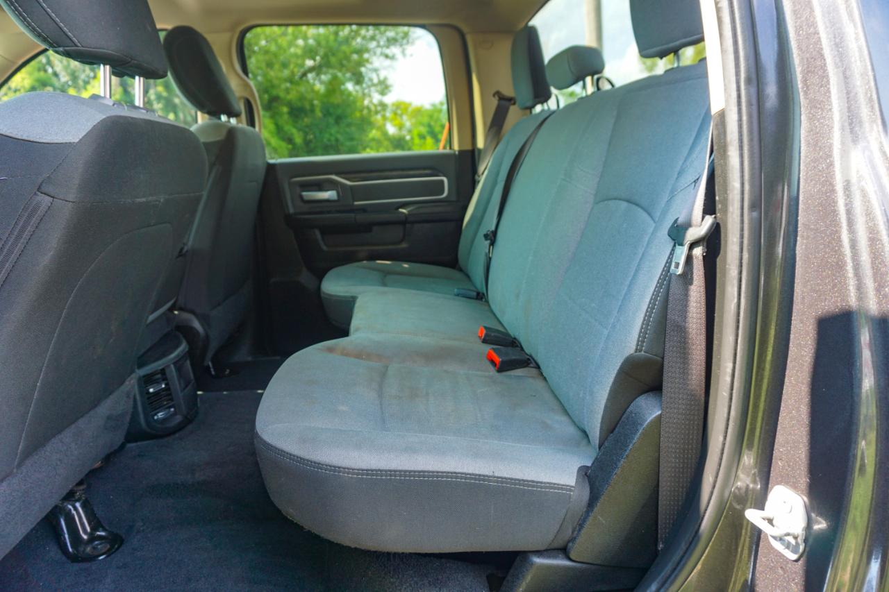 RAM 2500 Big Horn 4x4 Crew Cab 8' Box 2019