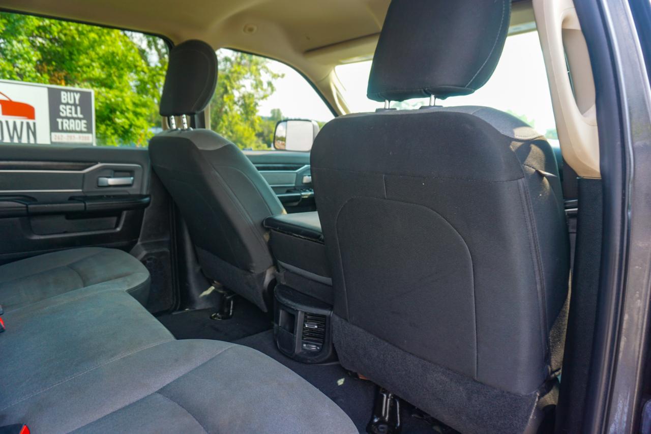 RAM 2500 Big Horn 4x4 Crew Cab 8' Box 2019