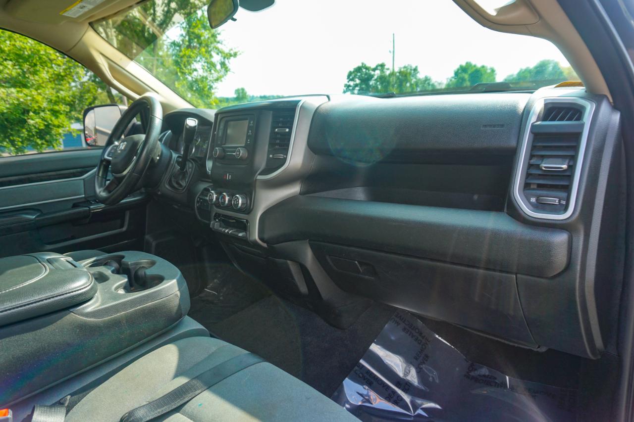 RAM 2500 Big Horn 4x4 Crew Cab 8' Box 2019