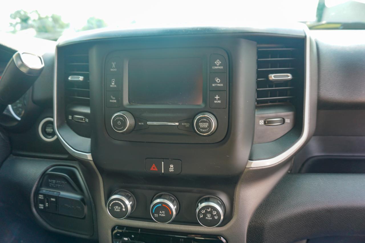 RAM 2500 Big Horn 4x4 Crew Cab 8' Box 2019