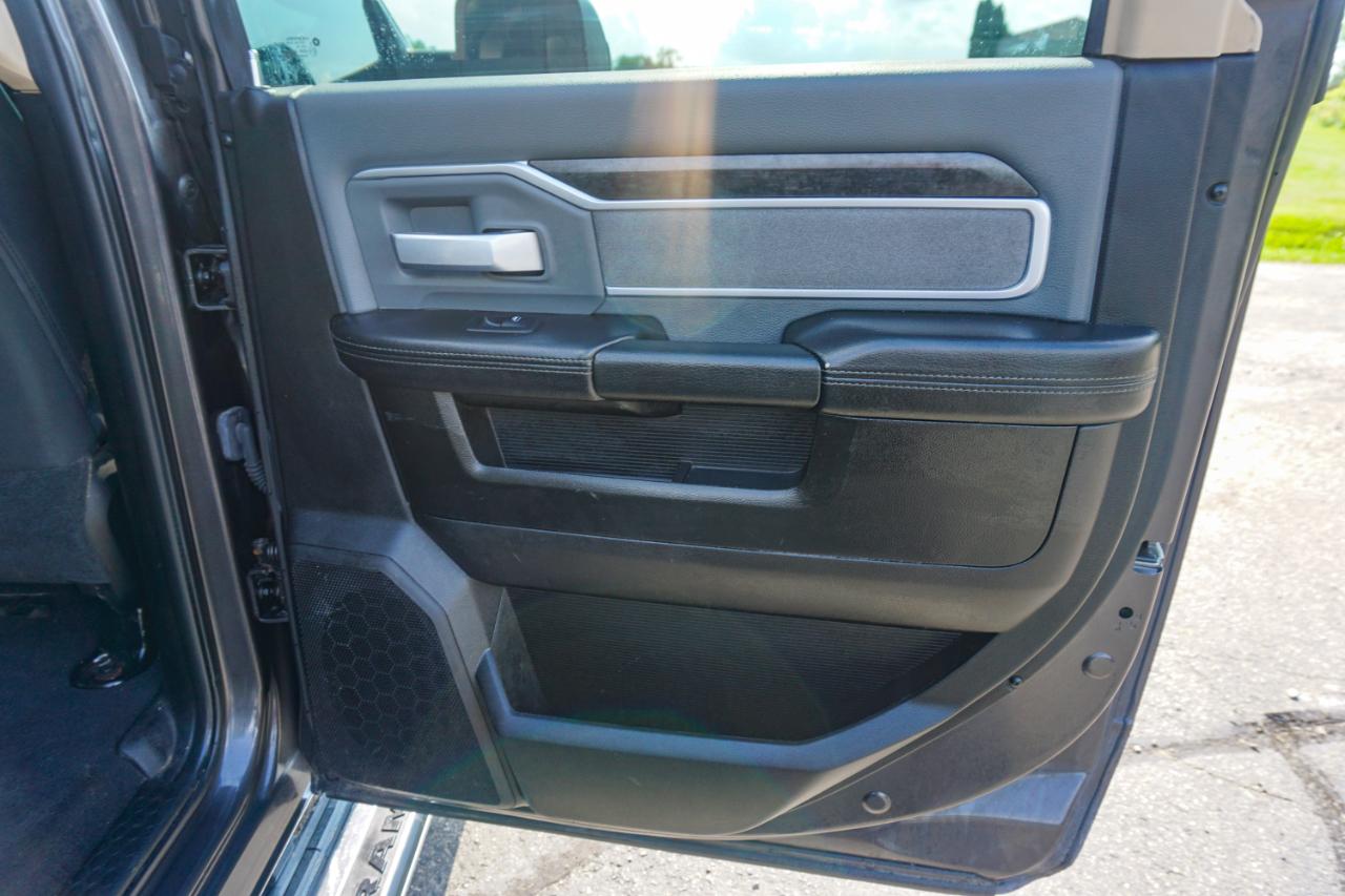 RAM 2500 Big Horn 4x4 Crew Cab 8' Box 2019
