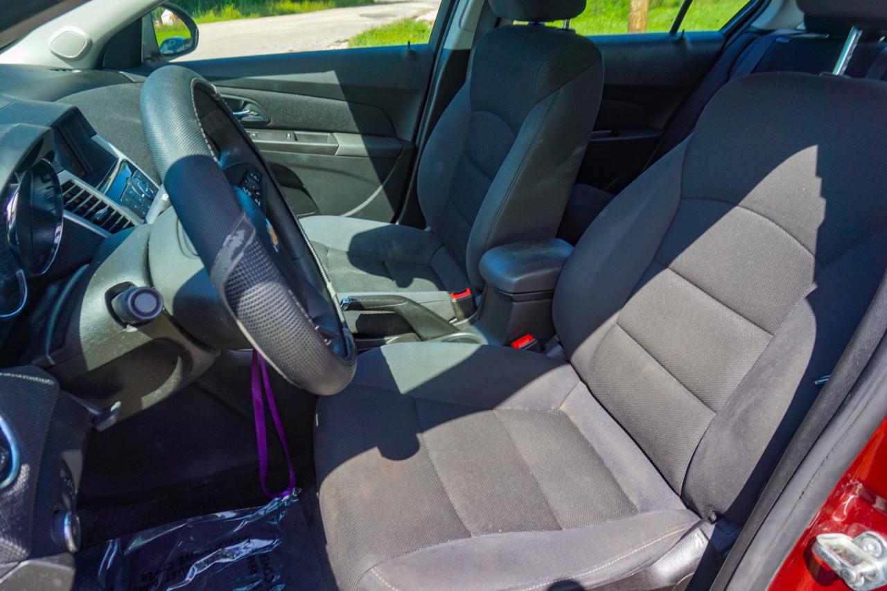 Chevrolet Cruze Limited 4dr Sdn Auto LT w/1LT 2016
