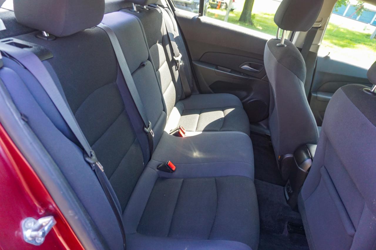 Chevrolet Cruze Limited 4dr Sdn Auto LT w/1LT 2016
