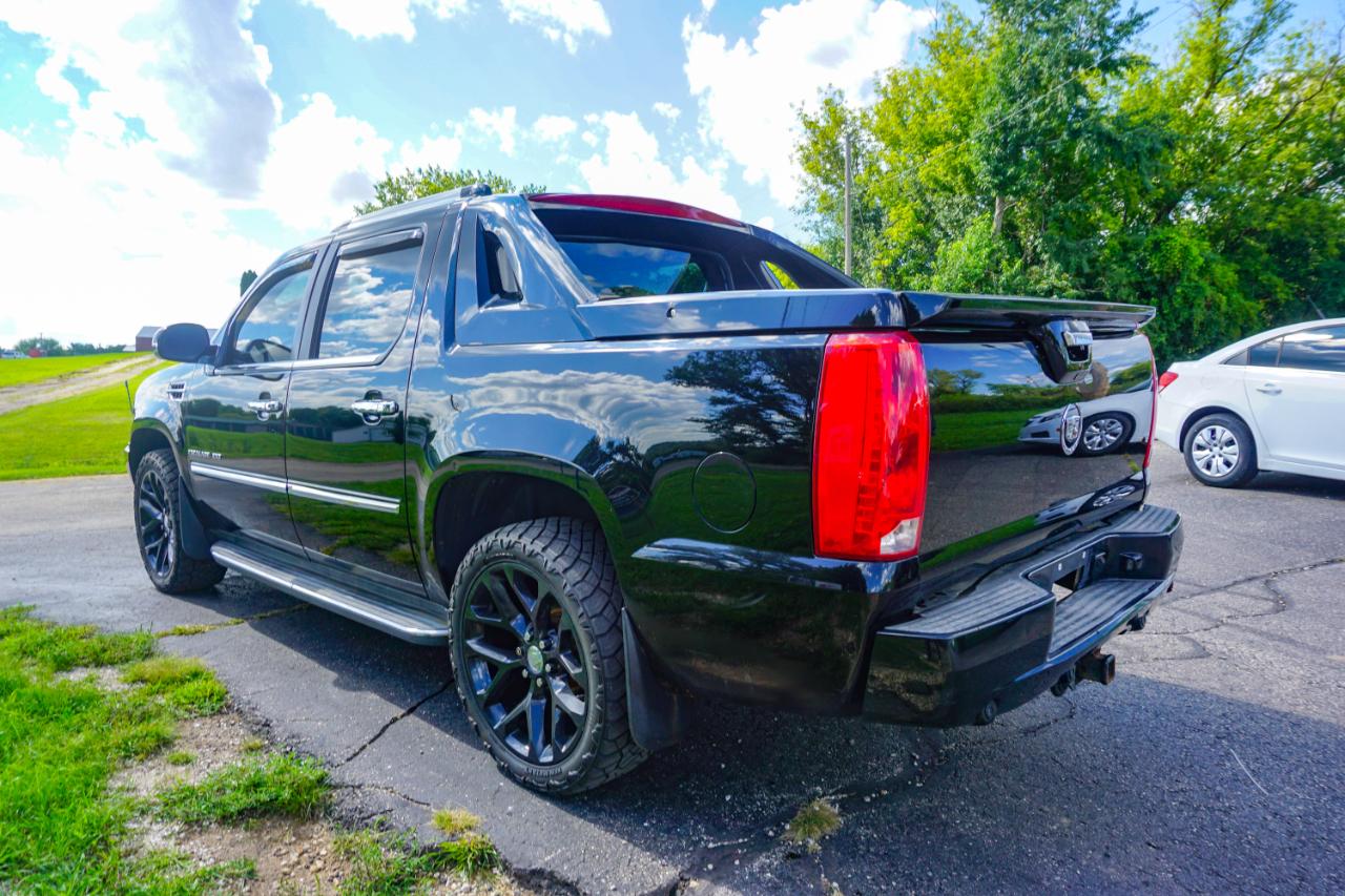 Cadillac Escalade EXT AWD 4dr Base 2011