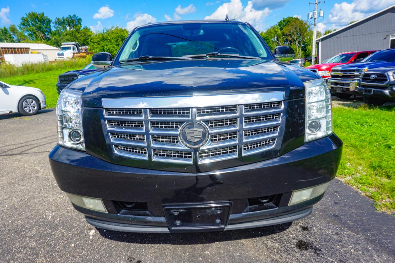 Cadillac Escalade EXT AWD 4dr Base 2011