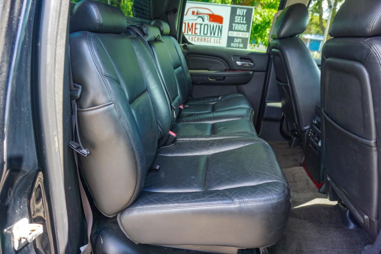 Cadillac Escalade EXT AWD 4dr Base 2011