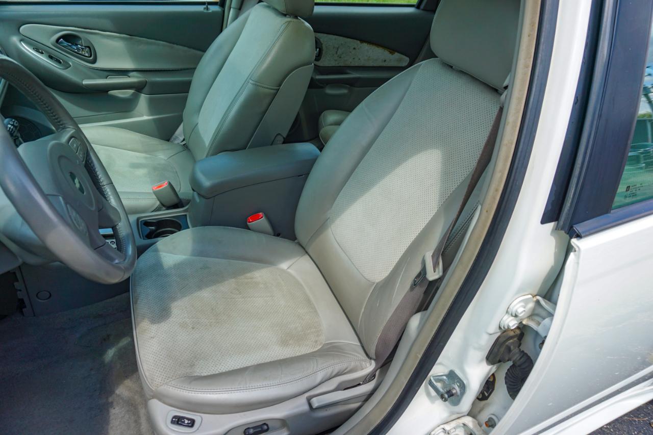 Chevrolet Malibu Maxx 4dr Sdn LT 2005