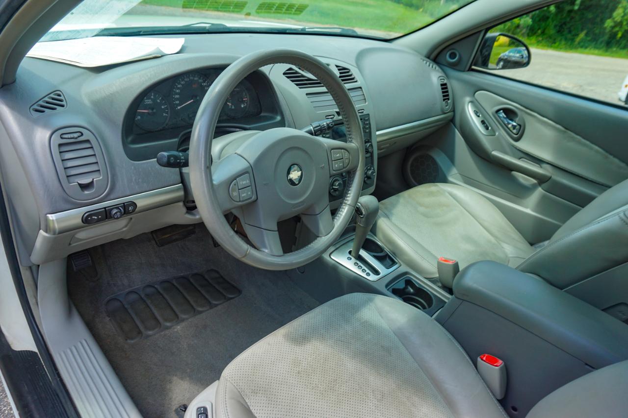 Chevrolet Malibu Maxx 4dr Sdn LT 2005