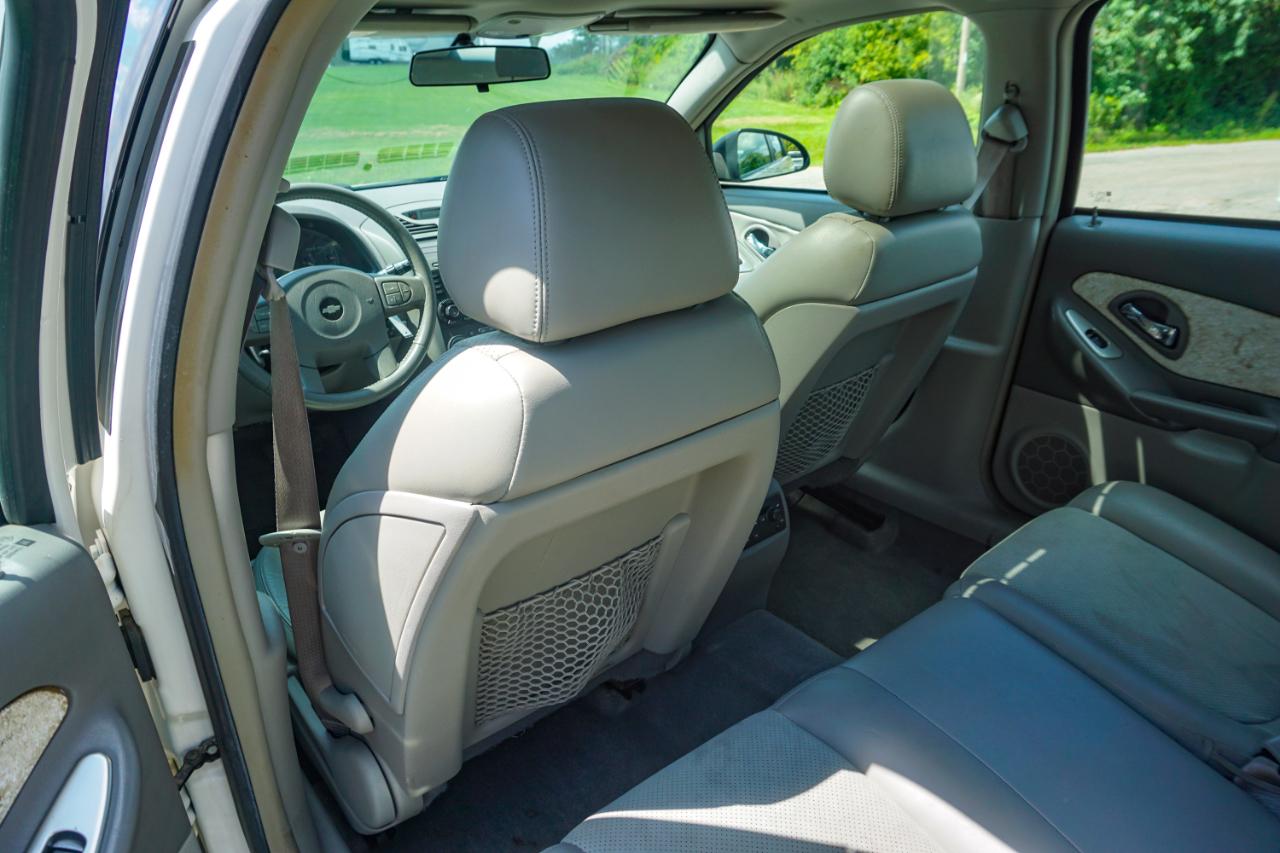 Chevrolet Malibu Maxx 4dr Sdn LT 2005