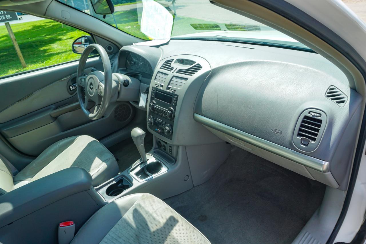 Chevrolet Malibu Maxx 4dr Sdn LT 2005